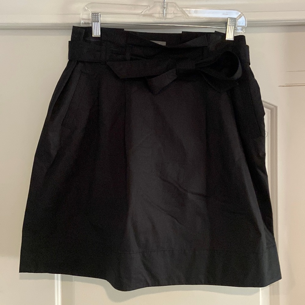 Ann Taylor black skirt with pockets